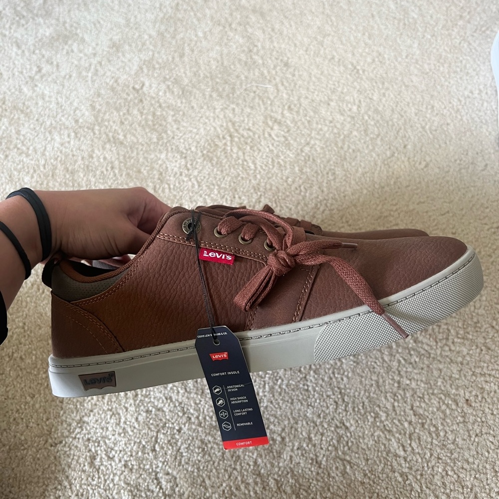 MENS LEVI  SNEAKERS